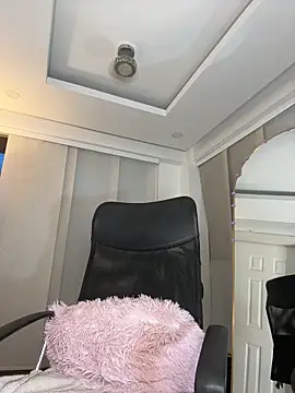 Snapshot of nicollefiorett chatting on 03.10.26 nicollefiorett online show from 03.10.26