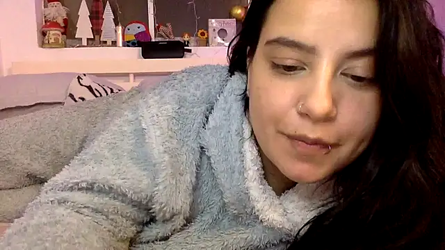 Snapshot of Mariasool chatting on 12.22.24 Mariasool online show from 12.22.24