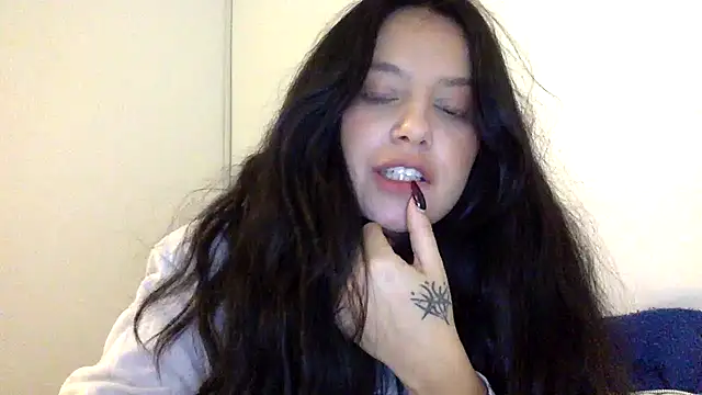 Snapshot of Mariasool chatting on 01.24.25 Mariasool online show from 01.24.25