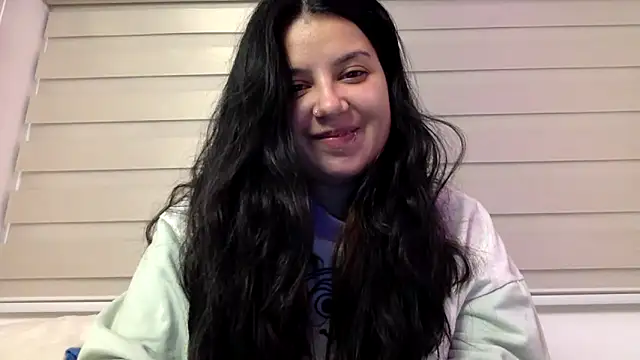 Snapshot of Mariasool chatting on 09.30.25 Mariasool online show from 09.30.25