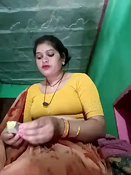 Snapshot of Chandni chatting on 02.01.25 Chandni online show from 02.01.25