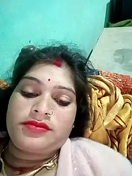 Snapshot of Chandni chatting on 02.05.25 Chandni online show from 02.05.25