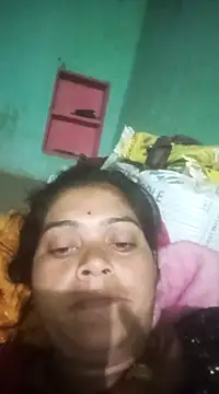 Snapshot of Chandni chatting on 02.10.25 Chandni online show from 02.10.25