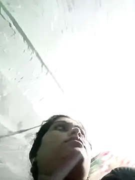 Snapshot of Chandni chatting on 02.13.25 Chandni online show from 02.13.25