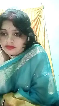 Snapshot of Chandni chatting on 02.23.25 Chandni online show from 02.23.25