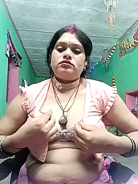 Snapshot of Chandni chatting on 03.10.25 Chandni online show from 03.10.25