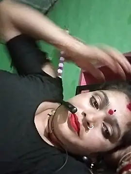 Snapshot of Chandni chatting on 09.15.25 Chandni online show from 09.15.25