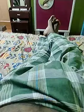 Snapshot of Tamilandteluguboy14 chatting on 01.05.25 Tamilandteluguboy14 online show from 01.05.25