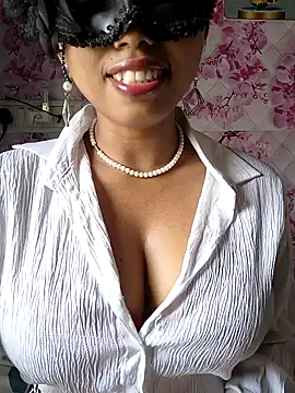 sandy naughty online show from 02.14.26