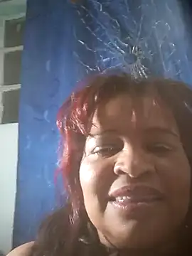 Snapshot of _violetta_- chatting on 02.24.25  violetta - online show from 02.24.25