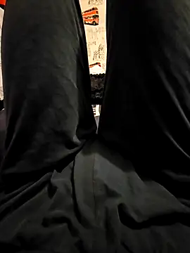 Snapshot of Azerty0911 chatting on 11.24.25 Azerty0911 online show from 11.24.25