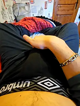 Snapshot of Azerty0911 chatting on 11.28.25 Azerty0911 online show from 11.28.25