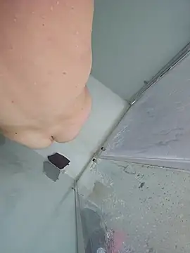 Snapshot of Azerty0911 chatting on 11.28.25 Azerty0911 online show from 11.28.25