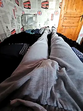 Snapshot of Azerty0911 chatting on 11.30.25 Azerty0911 online show from 11.30.25