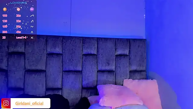 Liittle foxxxy online show from 02.15.25