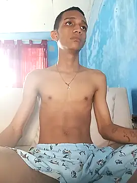 Snapshot of Key_198 chatting on 02.14.25 Key 198 online show from 02.14.25