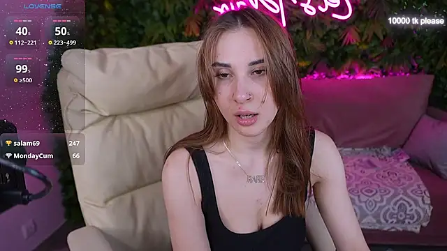 Snapshot of JennyyLuv chatting on 03.05.25 JennyyLuv online show from 03.05.25