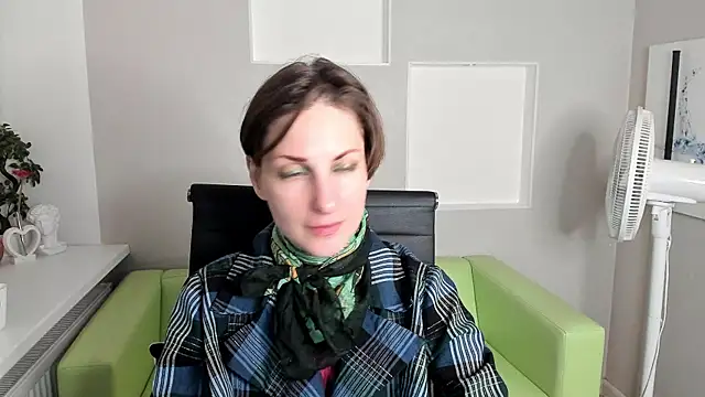 Snapshot of AuroraScript chatting on 12.04.24 AuroraScript online show from 12.04.24