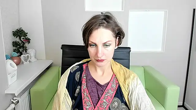 Snapshot of AuroraScript chatting on 12.06.24 AuroraScript online show from 12.06.24