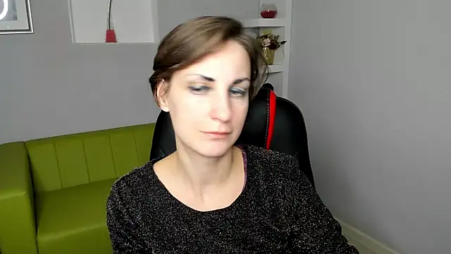 Snapshot of AuroraScript chatting on 12.11.24 AuroraScript online show from 12.11.24