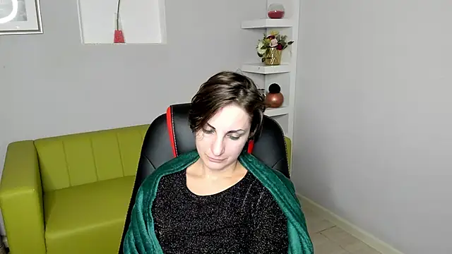 Snapshot of AuroraScript chatting on 12.12.24 AuroraScript online show from 12.12.24