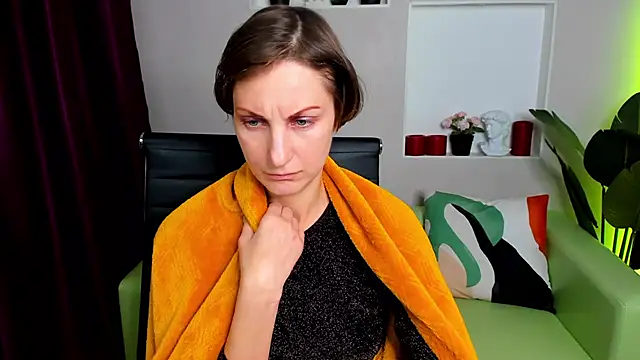 Snapshot of AuroraScript chatting on 12.14.24 AuroraScript online show from 12.14.24