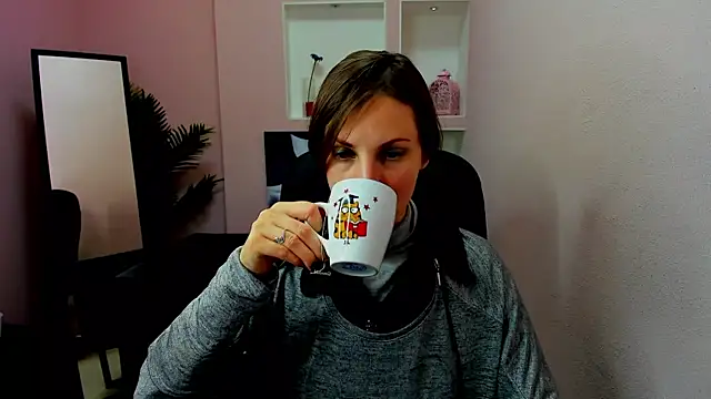 Snapshot of AuroraScript chatting on 12.18.24 AuroraScript online show from 12.18.24