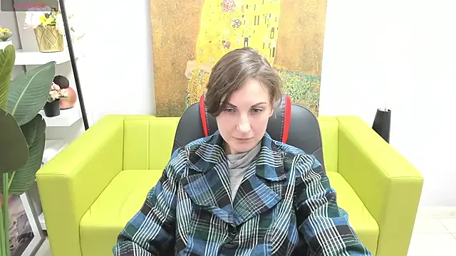 Snapshot of AuroraScript chatting on 12.28.24 AuroraScript online show from 12.28.24