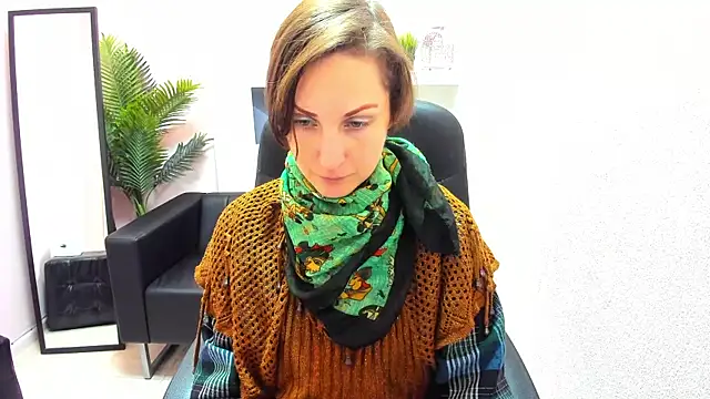 Snapshot of AuroraScript chatting on 12.30.24 AuroraScript online show from 12.30.24