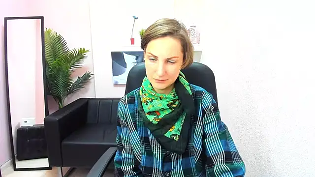 Snapshot of AuroraScript chatting on 12.30.24 AuroraScript online show from 12.30.24