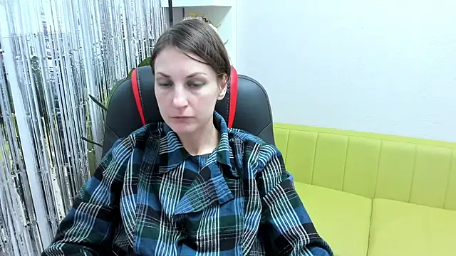 Snapshot of AuroraScript chatting on 01.04.25 AuroraScript online show from 01.04.25