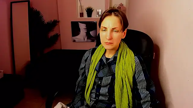 Snapshot of AuroraScript chatting on 02.06.25 AuroraScript online show from 02.06.25