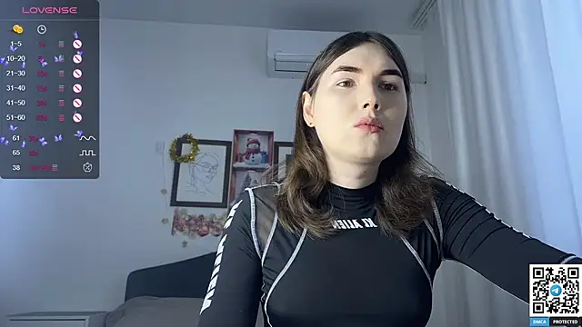 Maria Bowie online show from 01.15.25