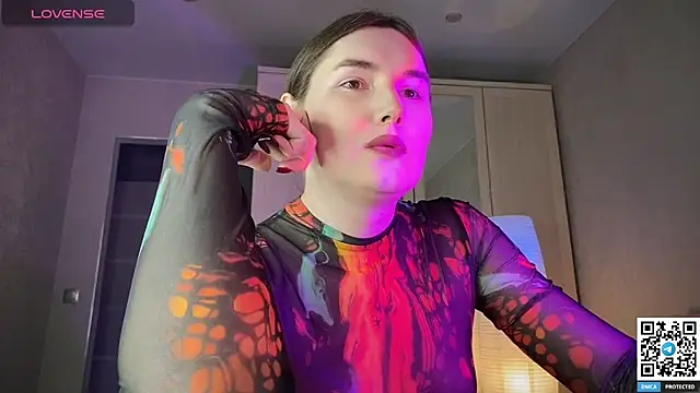 Maria Bowie online show from 05.12.26