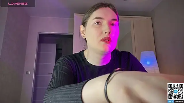 Maria Bowie online show from 05.15.26