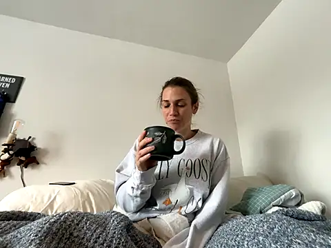 MissSwitch online show from 12.04.24