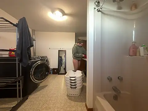 MissSwitch online show from 12.18.24