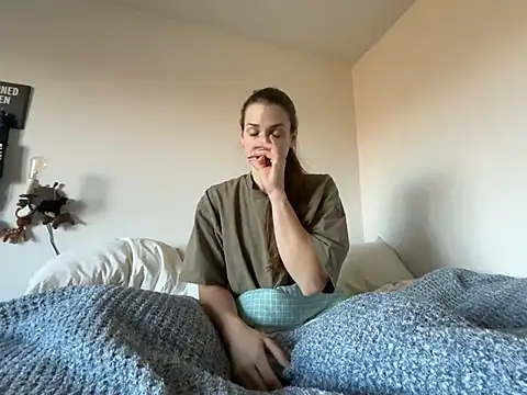 MissSwitch online show from 12.31.24