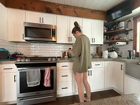 MissSwitch online show from 01.17.25