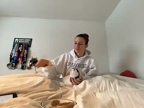 MissSwitch online show from 01.24.25