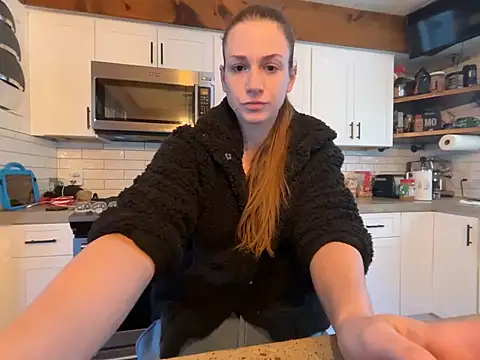 MissSwitch online show from 02.13.25