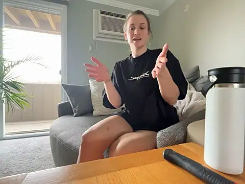 MissSwitch online show from 03.19.25