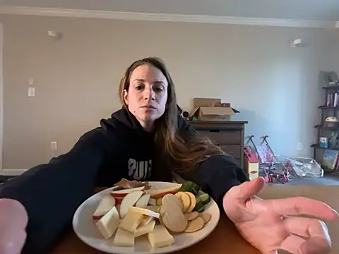 MissSwitch online show from 03.22.25