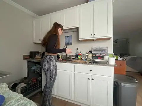 MissSwitch online show from 12.14.25