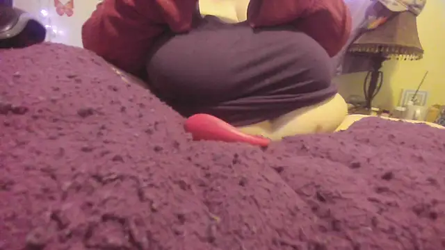 Snapshot of Alli_Kat chatting on 02.11.25 Alli Kat online show from 02.11.25