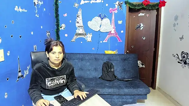 Luna Star Sl online show from 01.23.25