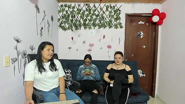 Luna Star Sl online show from 03.22.25