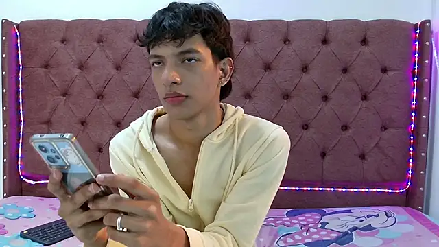 boys yourparty online show from 01.18.25