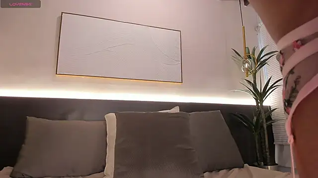 SophieBlake online show from 02.16.25