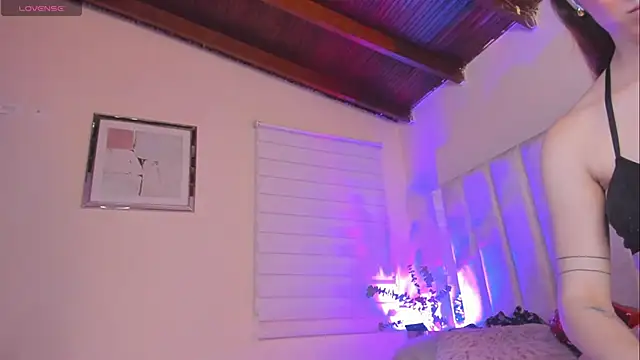 Snapshot of lil_hanna18 chatting on 02.20.25 lil hanna18 online show from 02.20.25